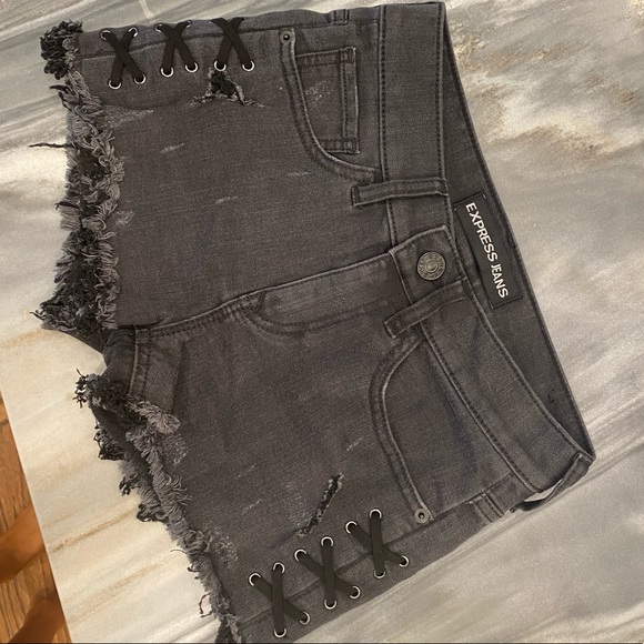 Express Mid-rise Jean Shorts - Picture 3 of 8